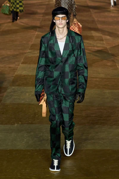 Look 36